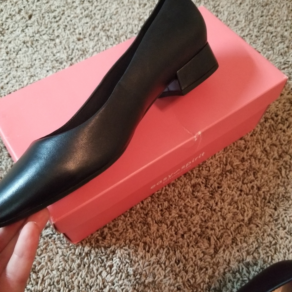 Easy SPIRIT Size 8.5 wide Dress shoes